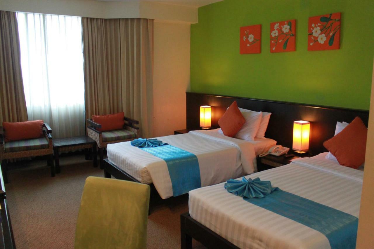 Chon Inter Hotel Чонбури Экстерьер фото